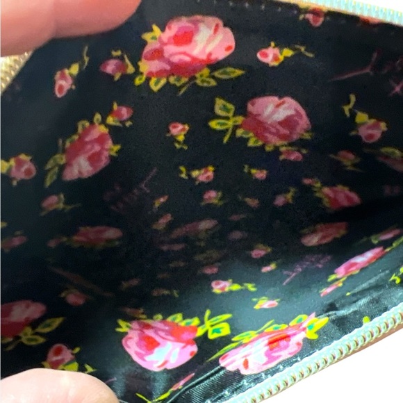 Betsey Johnson Cream Clutch Wristlet with Zipper Closure - Picture 3 of 4